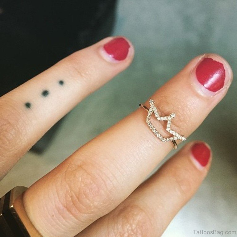 29 Nice Dots Tattoos For Fingers Tattoo Designs