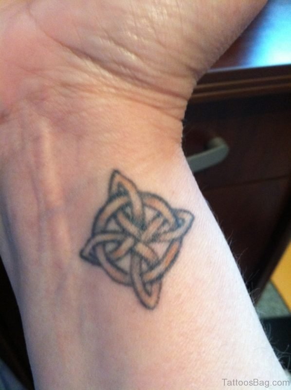 Lovely Celtic knot Tattoo