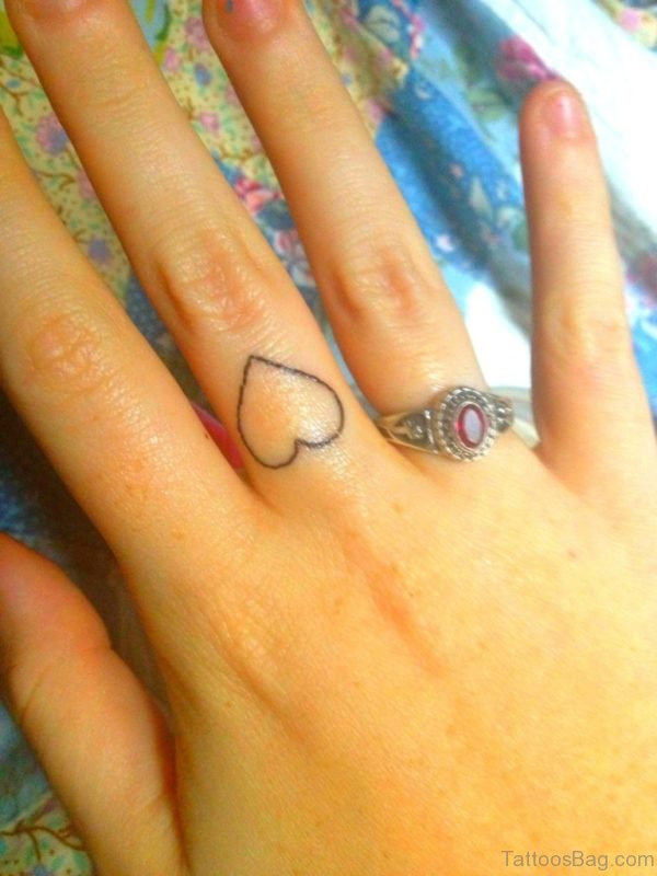 Cute Heart Tattoo On Fingers