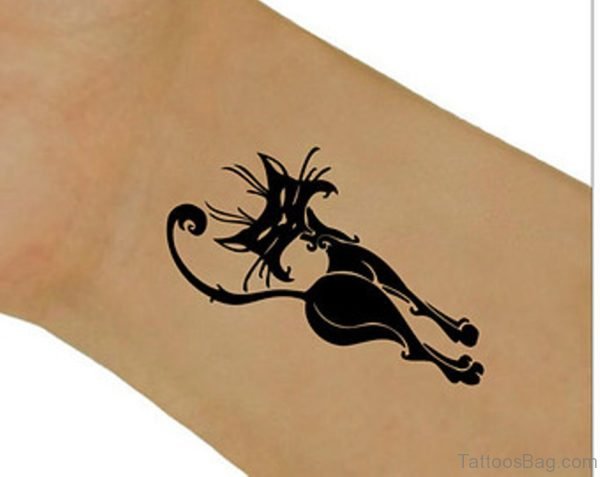 Fantastic  Cat Tattoo On Wrist