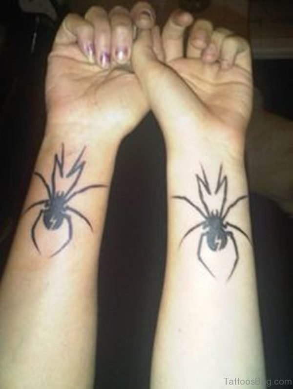 Impressive Spider Wrist Tattoo
