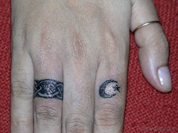 Moon Tattoo Design On Finger