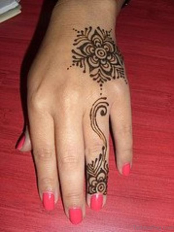 Simple Henna Tattoo