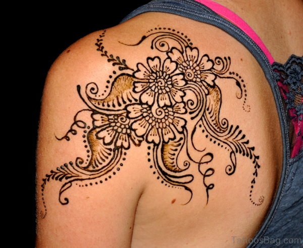 Unique Henna Tattoo On Upper Back