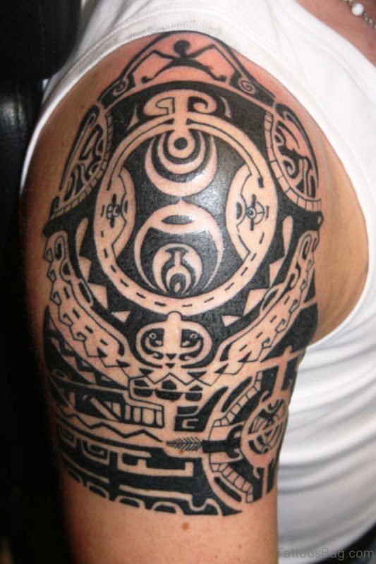 Adorable Maori Tattoo On Shoulder attoo On Shoulder mri6001