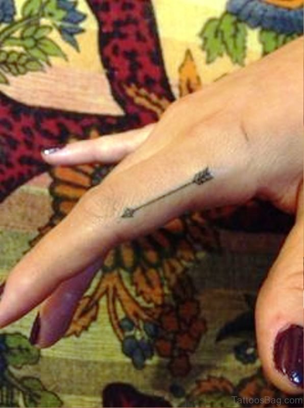 Arrow Tattoo On Finger Pic