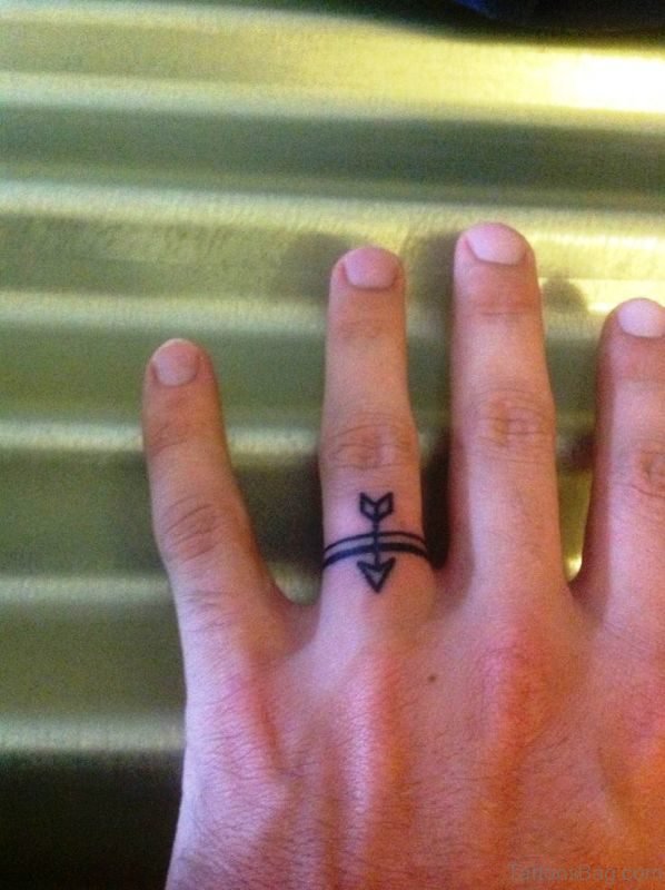 60 Traditional Arrow Tattoos On Finger
