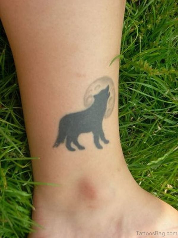 Black Wolf Tattoo Design 