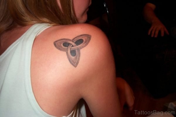 Celtic Tattoo On Back Shoulder 
