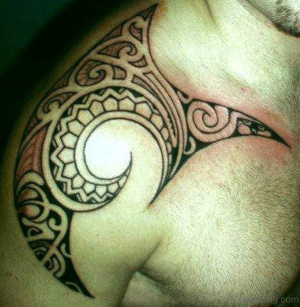 Classy Maori Shoulder Tattoo Design 