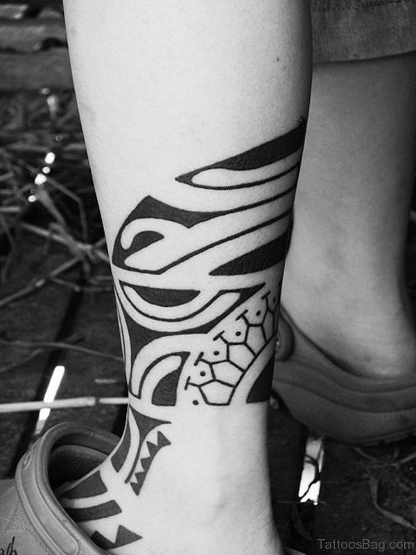 Cool Tribal Leg Tattoo Design