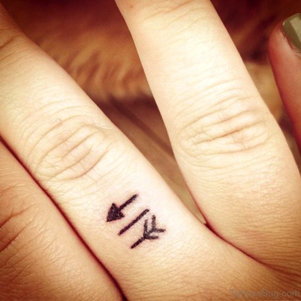 Cute Small Arrow Tattoo On Finger