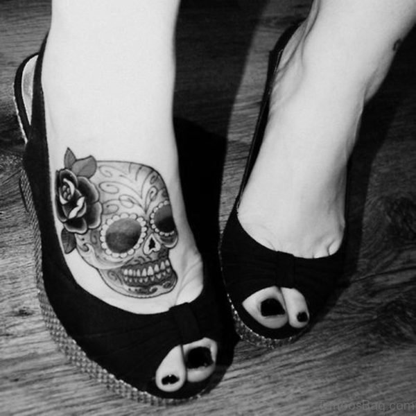 Girly Skull On Foot