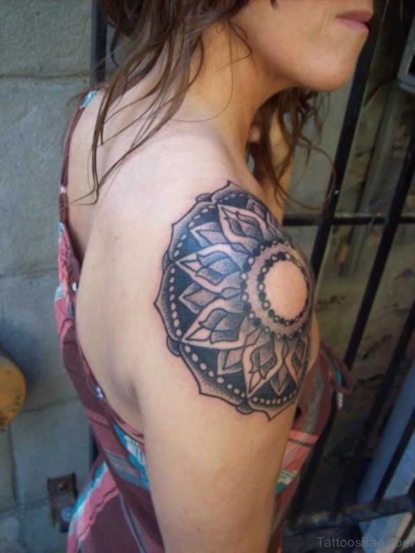 Great Mandala Tattoo On Shoulder