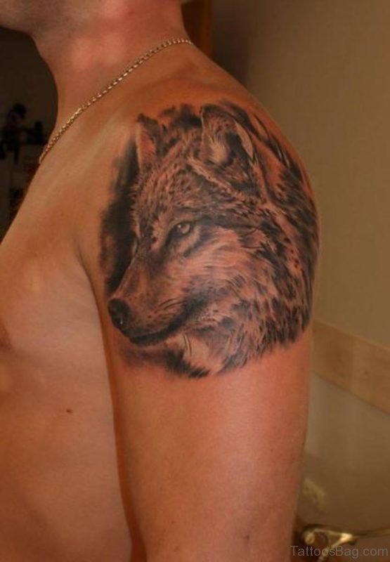 Great Wolf Tattoo On Shoulder