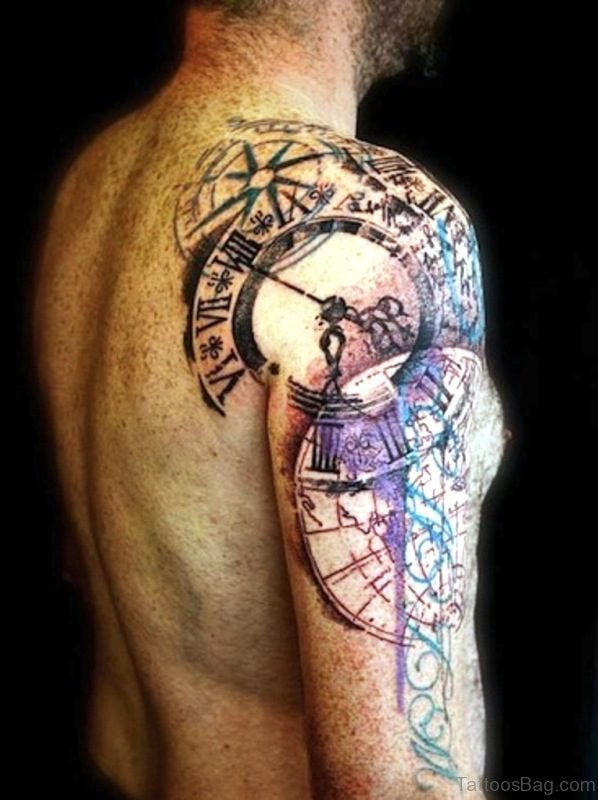 Lovely Clock Tattoo On Shoulder 