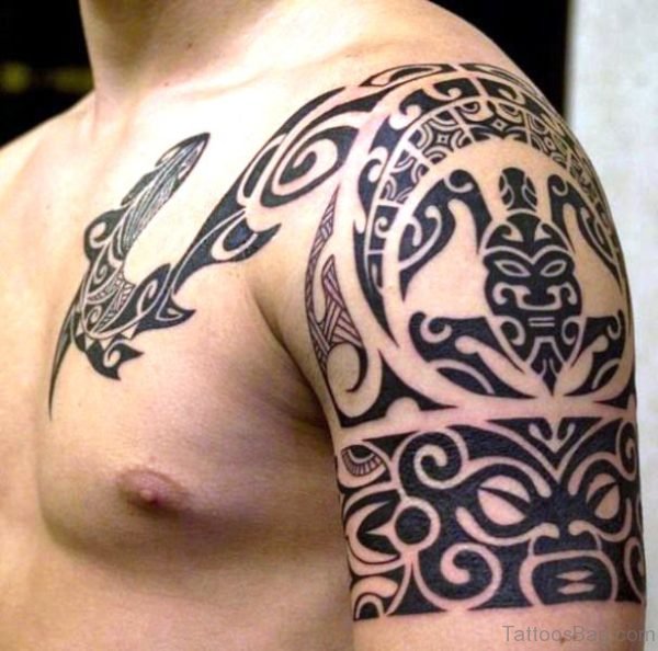 Lovely Designer Shoulder Tattoo 