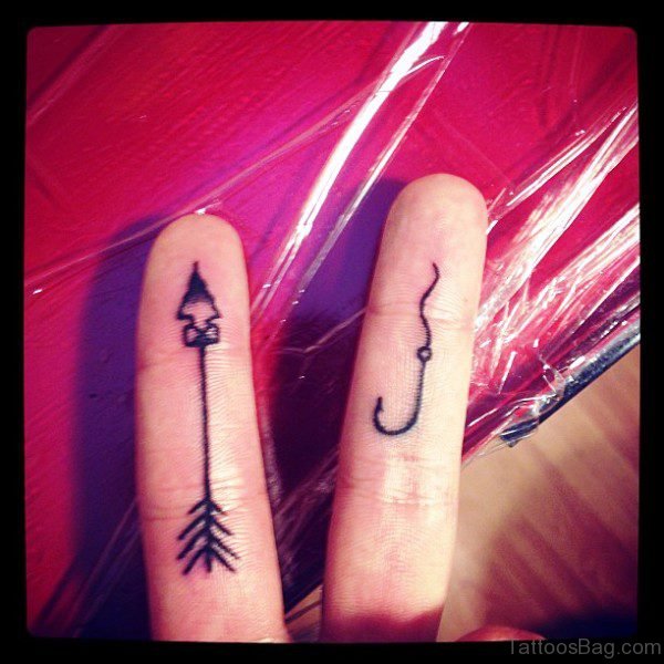 Magnificent Arrow Tattoo On Finger