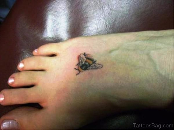 Picture Of Bee Tattoo 
