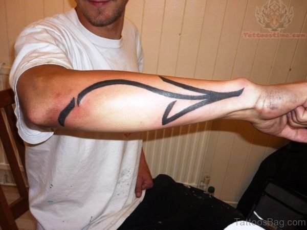 Stylish Arrow Tattoo On Arm