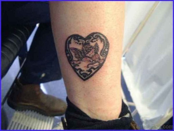 Stylish Heart Tattoo On Leg