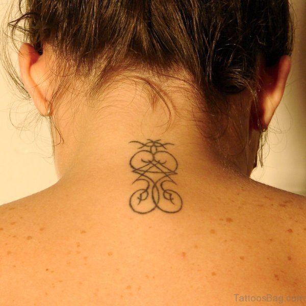 Sweet ANd Small Tribal Tattoo On Neck