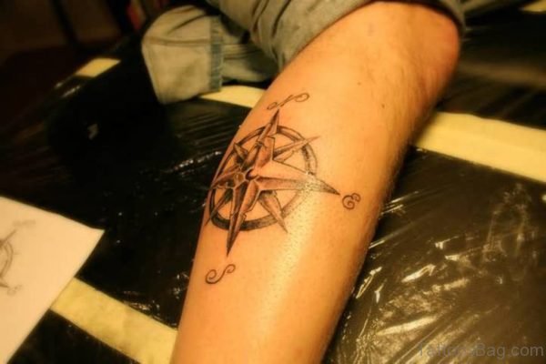 Wonderful Feminine Compass Tattoo On Leg