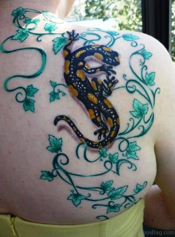 3D Realistic Lizard Tattoo On Shoulder