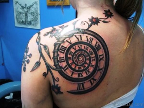 Amazing Clock Tattoo Design On Shoulder