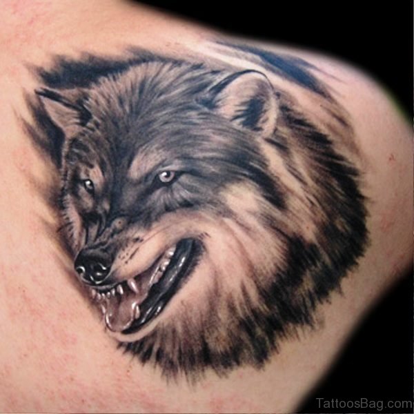 Angry Alpha Wolf Tattoo On Back Shoulder