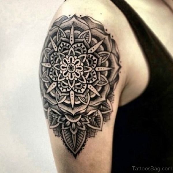 Beautiful Mandala Tattoo On Shoulder 