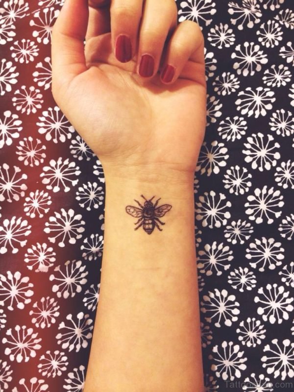 Bee Tattoo Design On wrist 