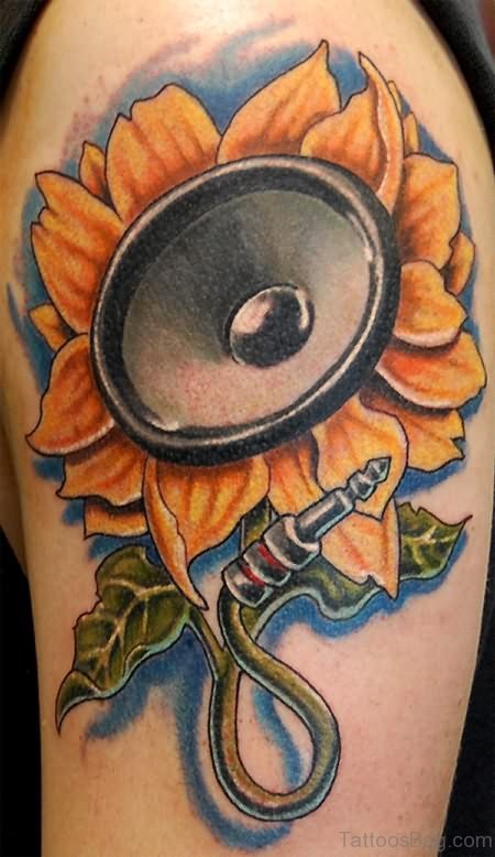 Cool Sunflower Tattoo On Shoulder