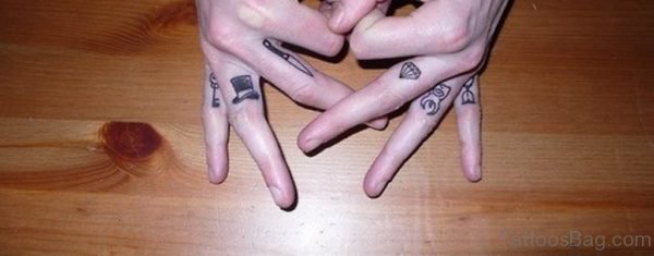 Diamond Tattoo On knuckle