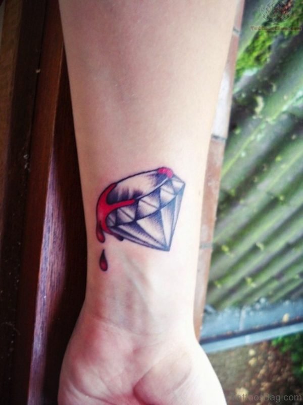 Diamond Tattoo Design On Wrist 