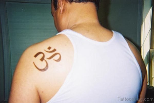 Fantatsic Om Tattoo On Back Shoulder