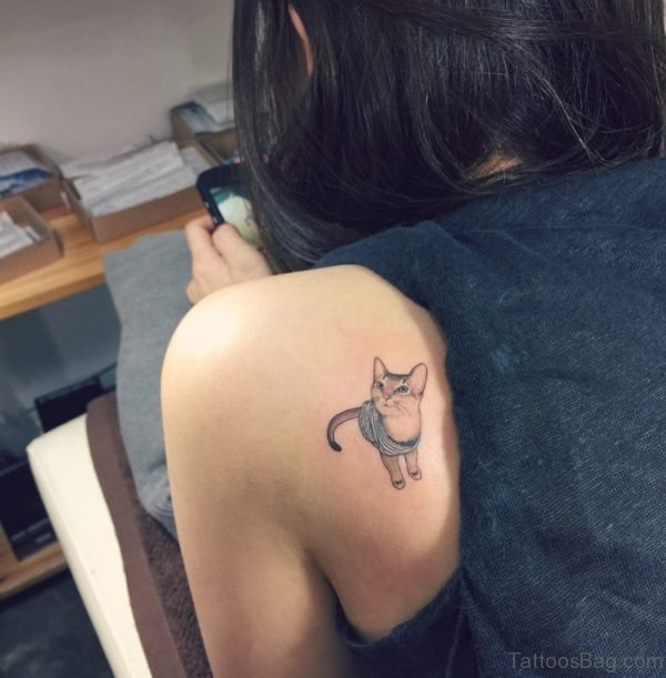 Lovely Cat Tattoo On Shoulder