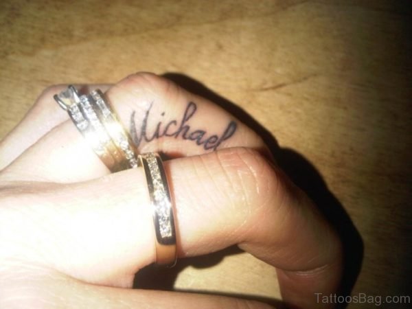 Name Tattoo On Finger 