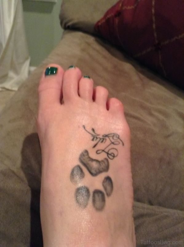 Nice Paw Footprint Tattoo Design