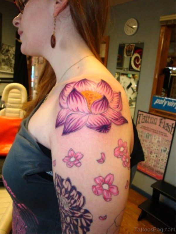 Pretty Flowers Tattoo On Shoulder