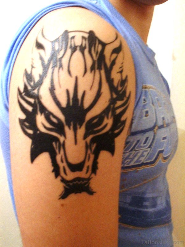 Stunning Alpha Wolf Tattoo On Shoulder