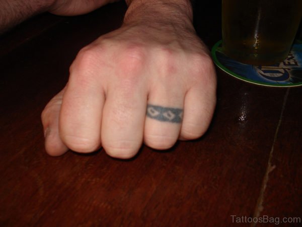 Stylish Finger Tattoo 