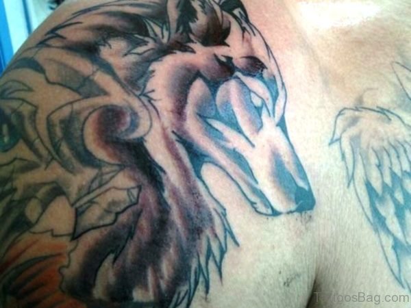 Tribal Alpha Wolf On Shoulder