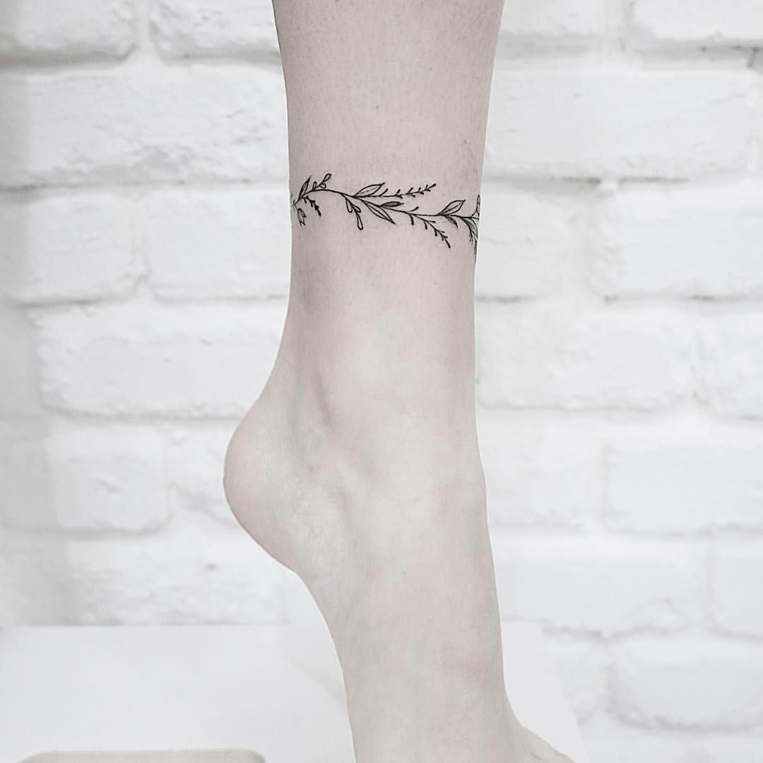 Amazing Anklet Tattoo 1