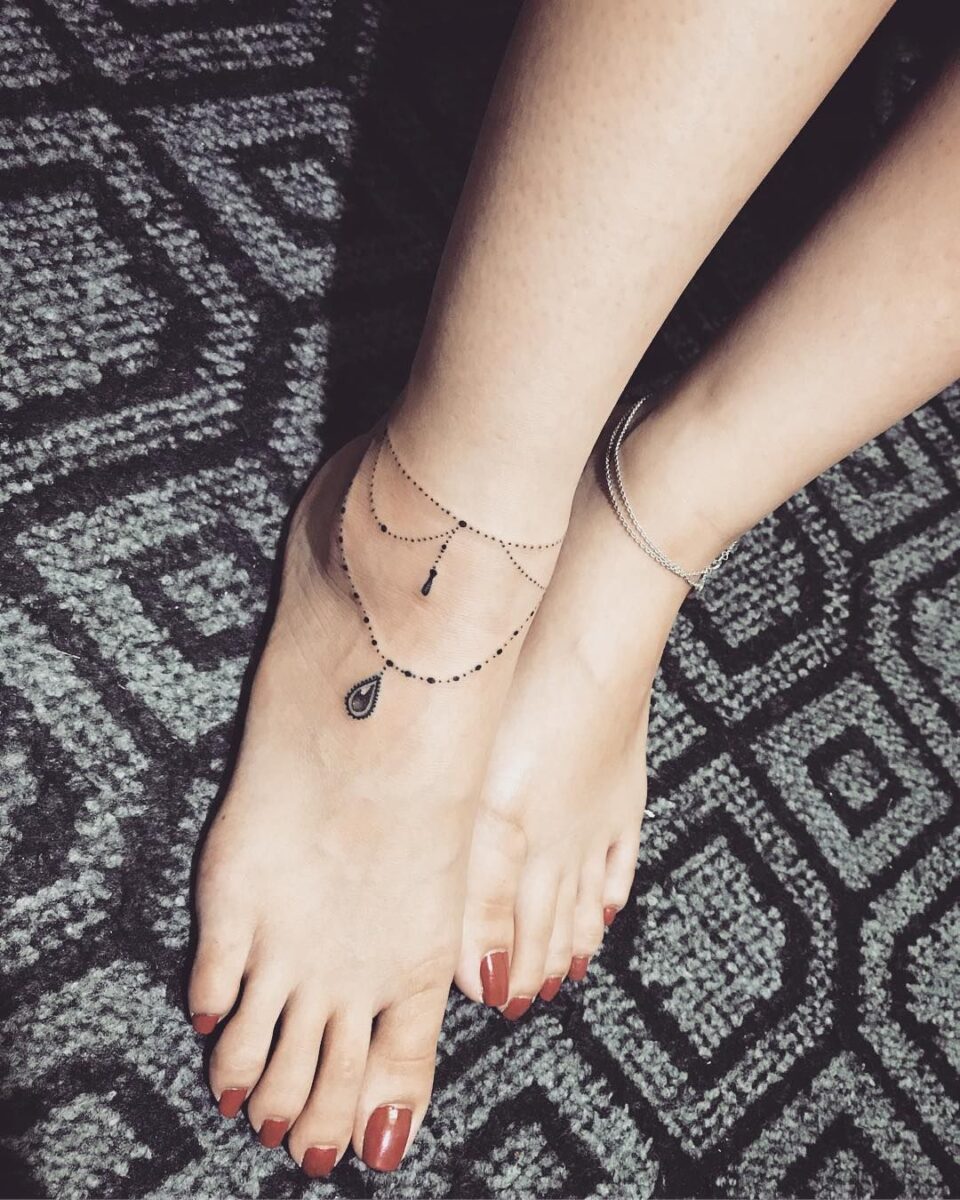 Amazing Anklet Tattoo 7