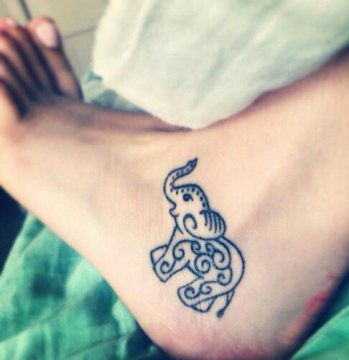 Cute Elephant tattoo designs for ankle2
