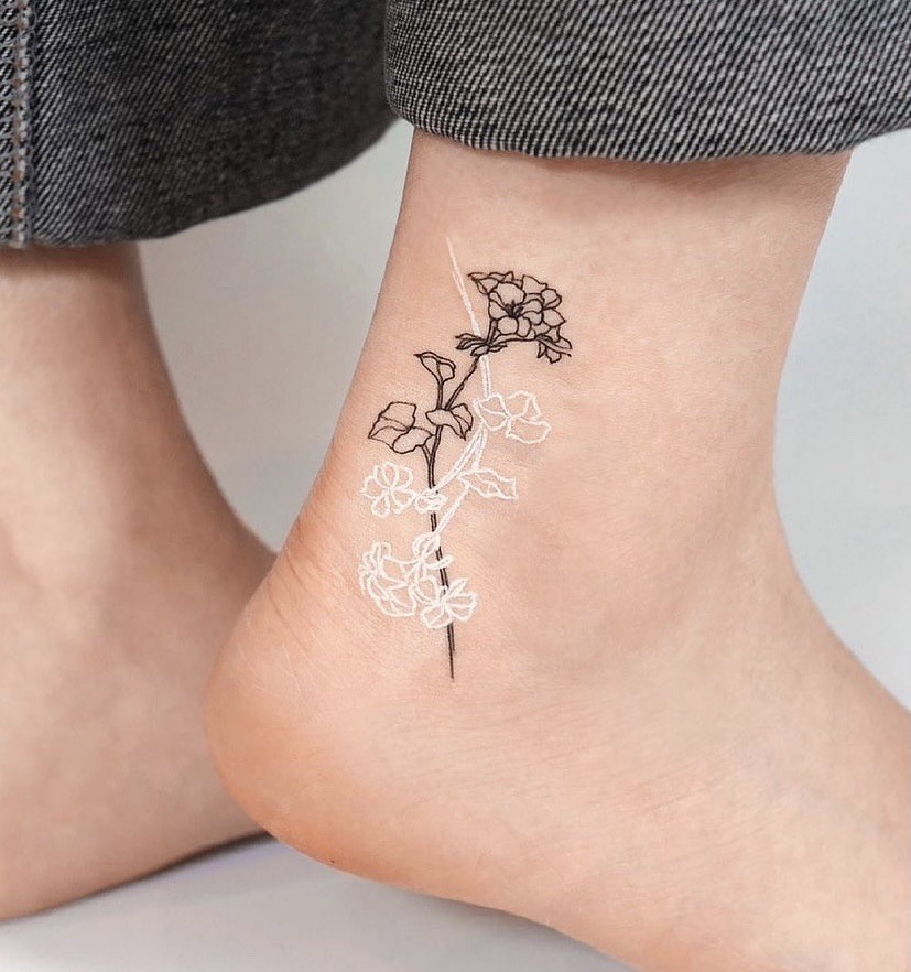 Floral tattoo on ankle5