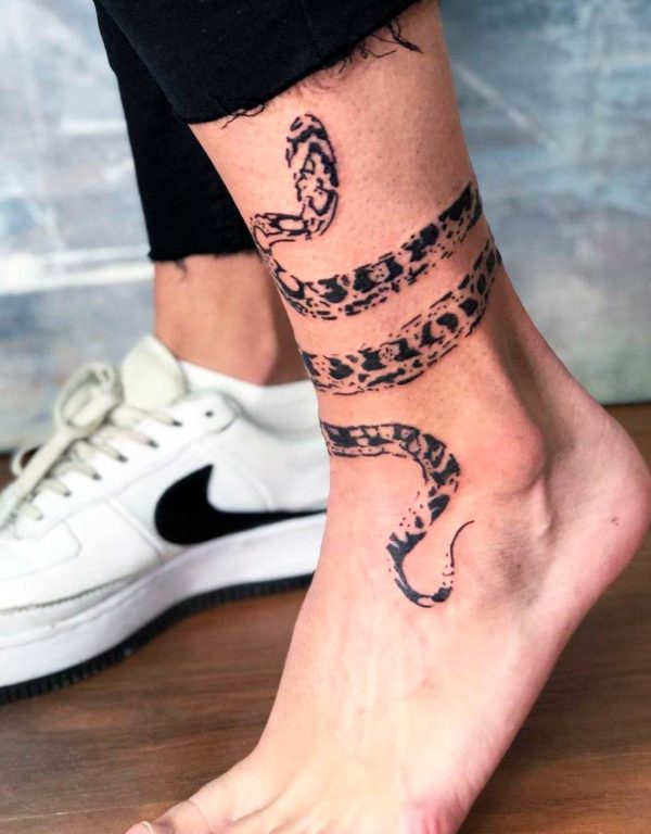 21 Cool Snake Foot Tattoos