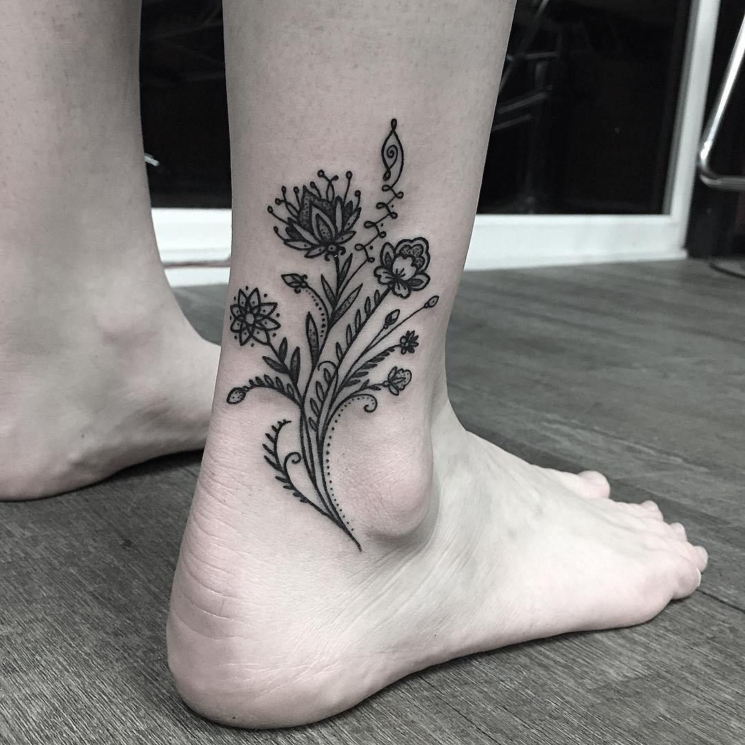 Floral tattoo on ankle2