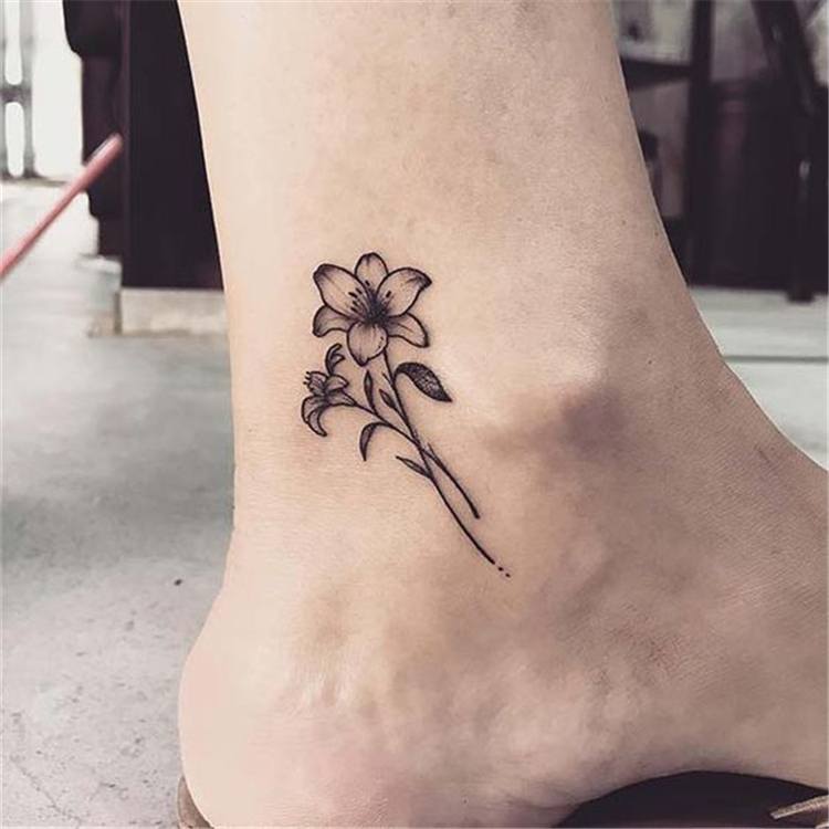 Floral tattoo on ankle3